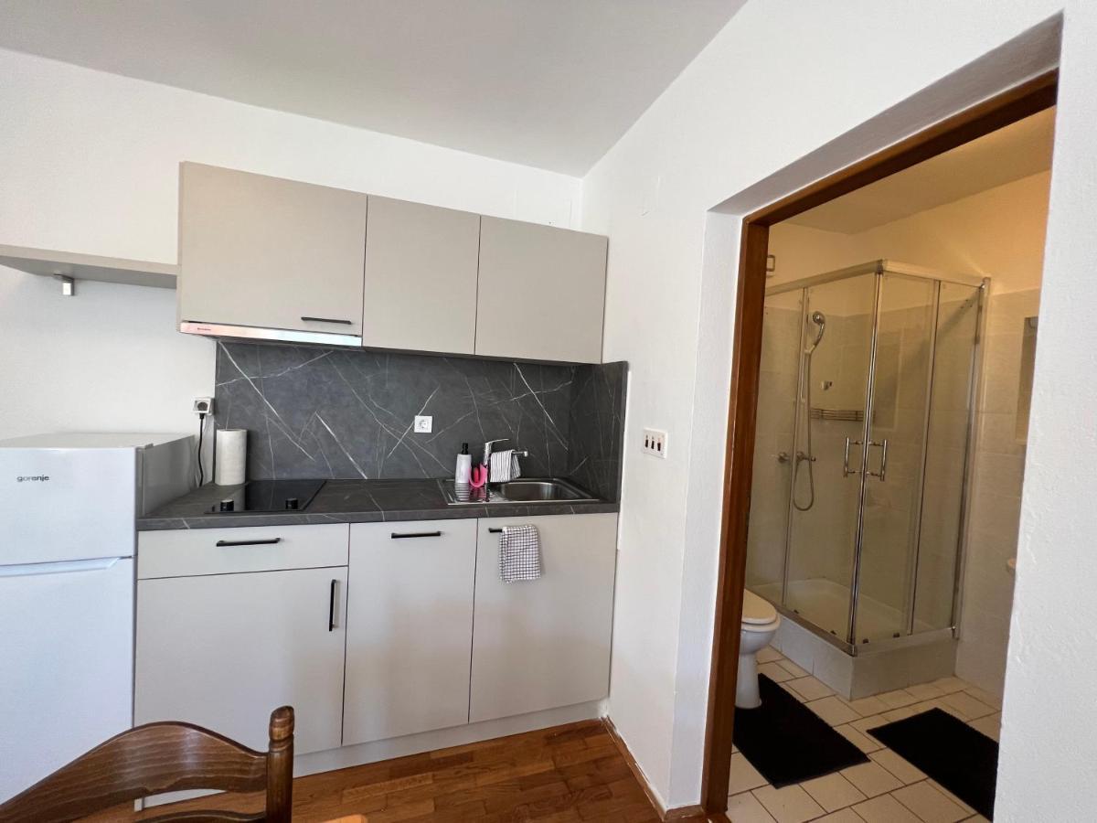 Apartments Antolkovic Уґлян Екстер'єр фото